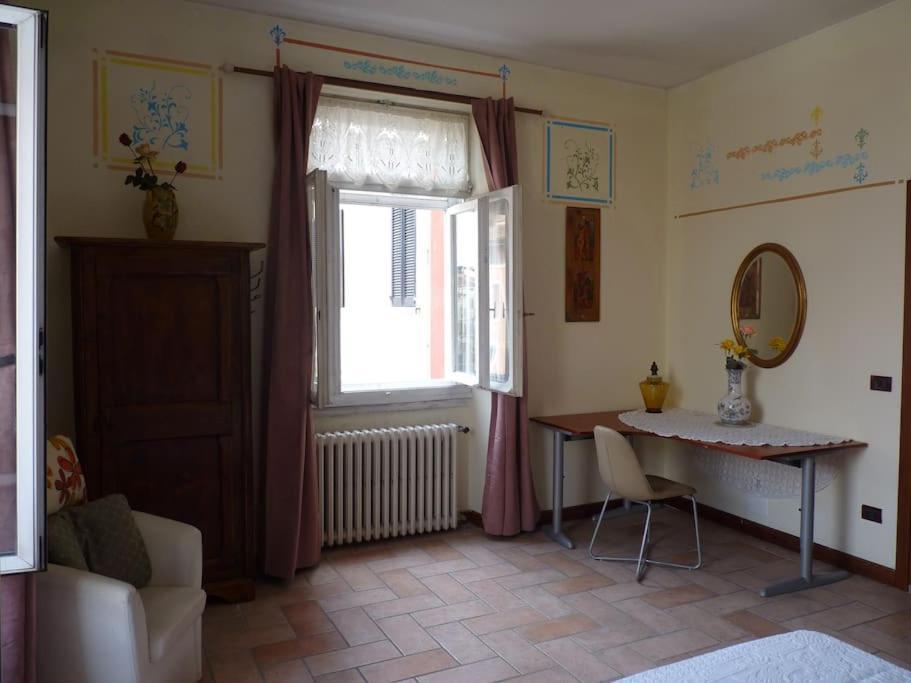 Appartamento Palazzo Del Provveditore Vista Lago Desenzano del Garda Buitenkant foto
