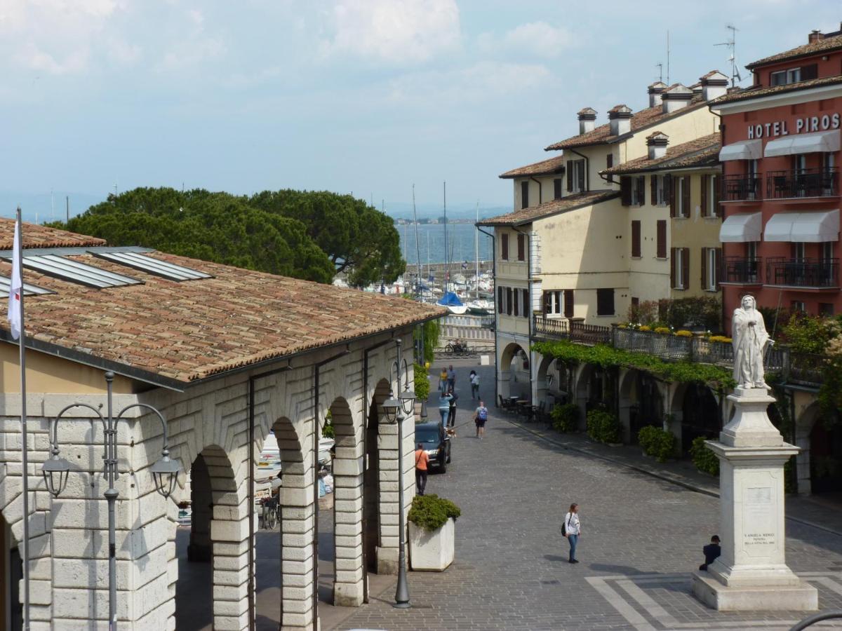 Appartamento Palazzo Del Provveditore Vista Lago Desenzano del Garda Buitenkant foto
